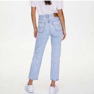 Levi’s Wedgie Straight Leg Blue Jean Size 23